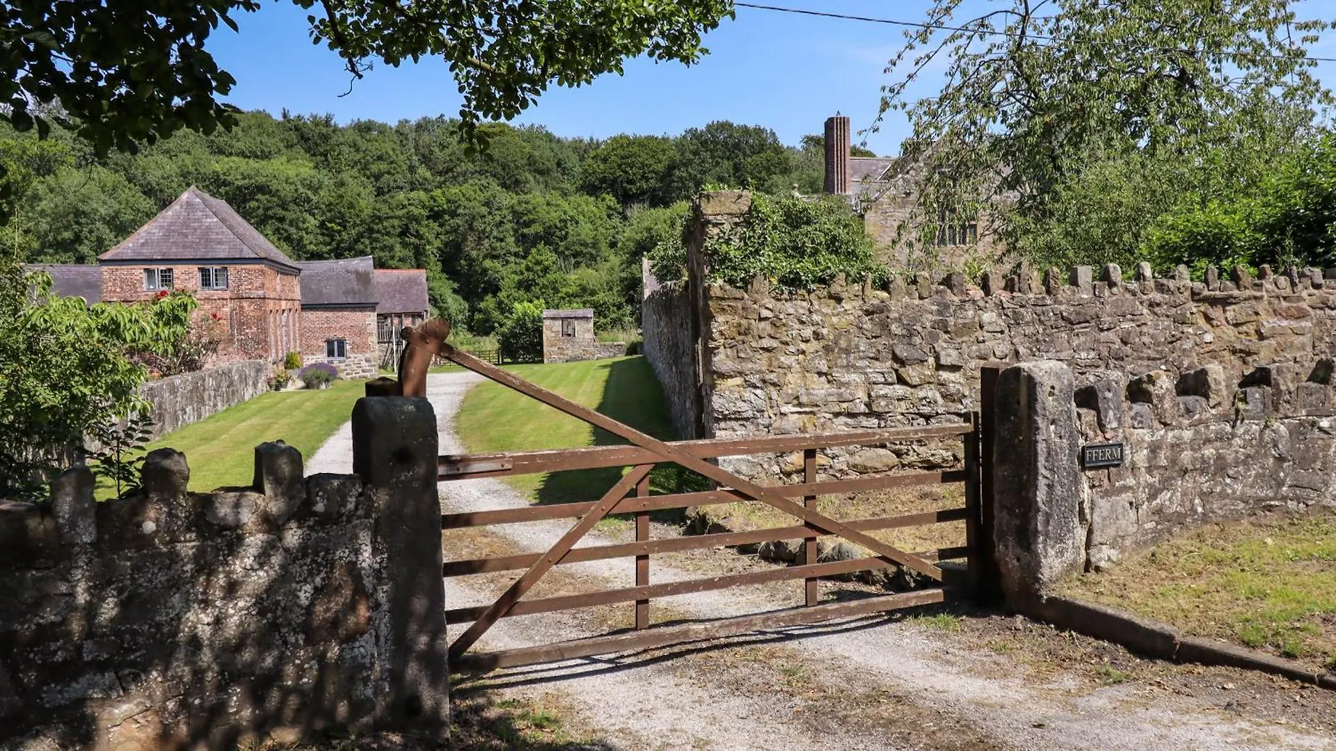 Holiday home Y Fferm Villa Padeswood