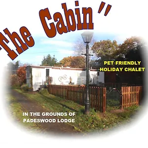Holiday home 'the Cabin'. A Cosy Private & Secure Home., Padeswood